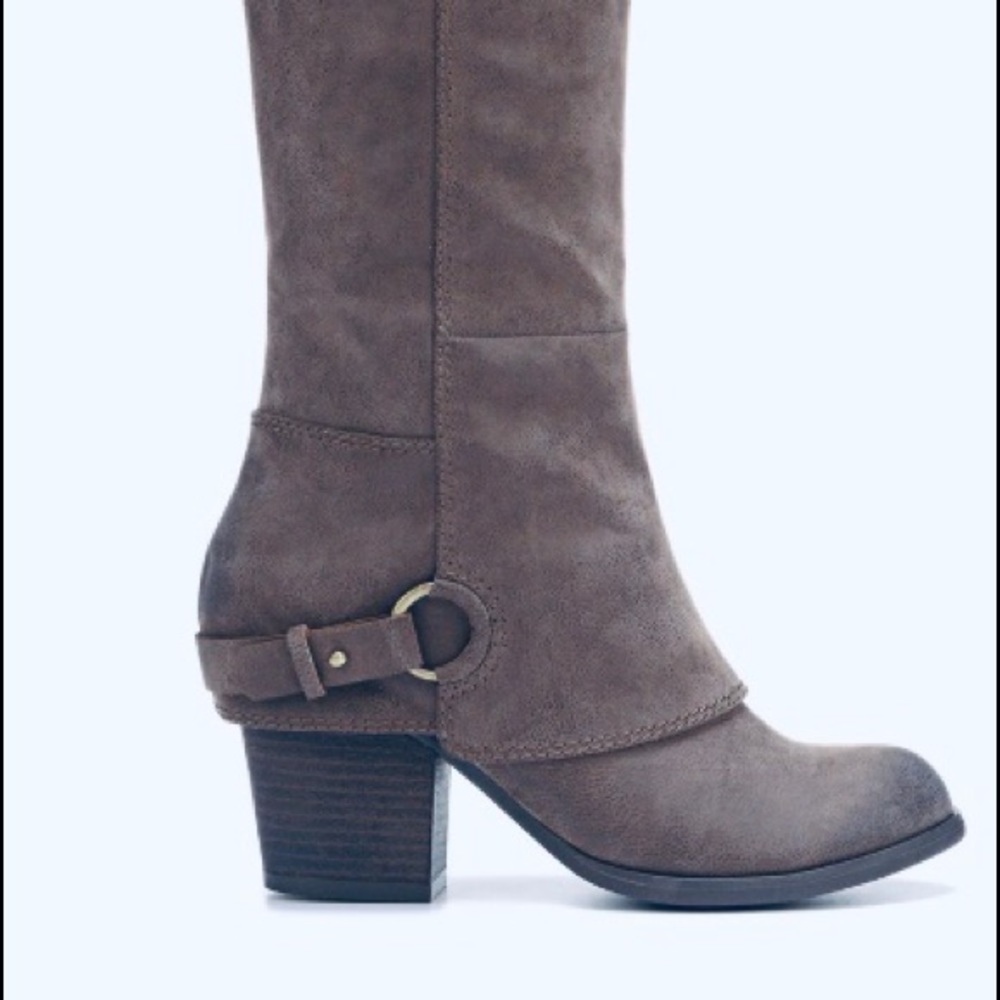 Fergalicious Lexy Woman’s Boots, New